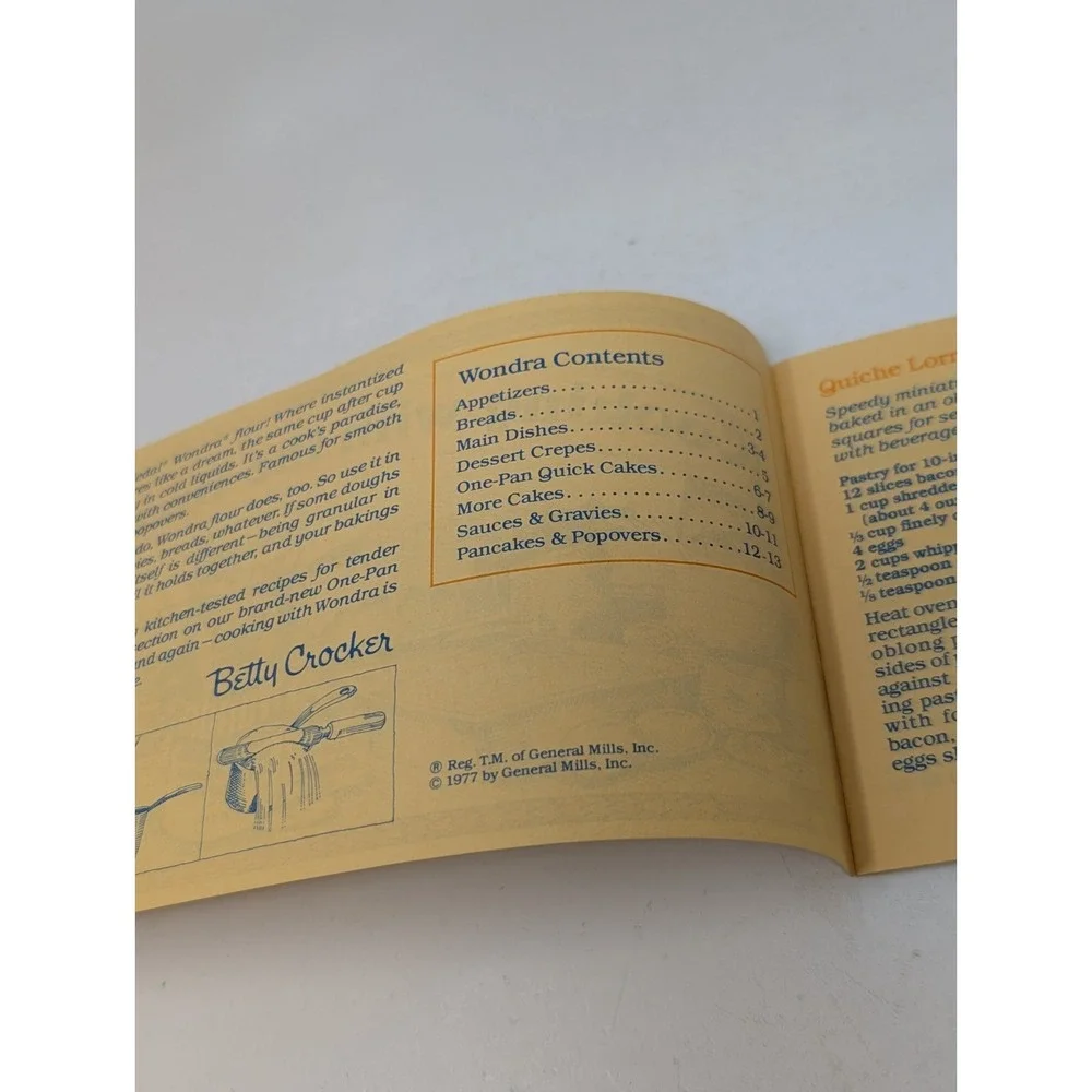 1977 General  Mills Gold Medal Wondra Baking Dessert Recipe Cookbook Booklet VTG